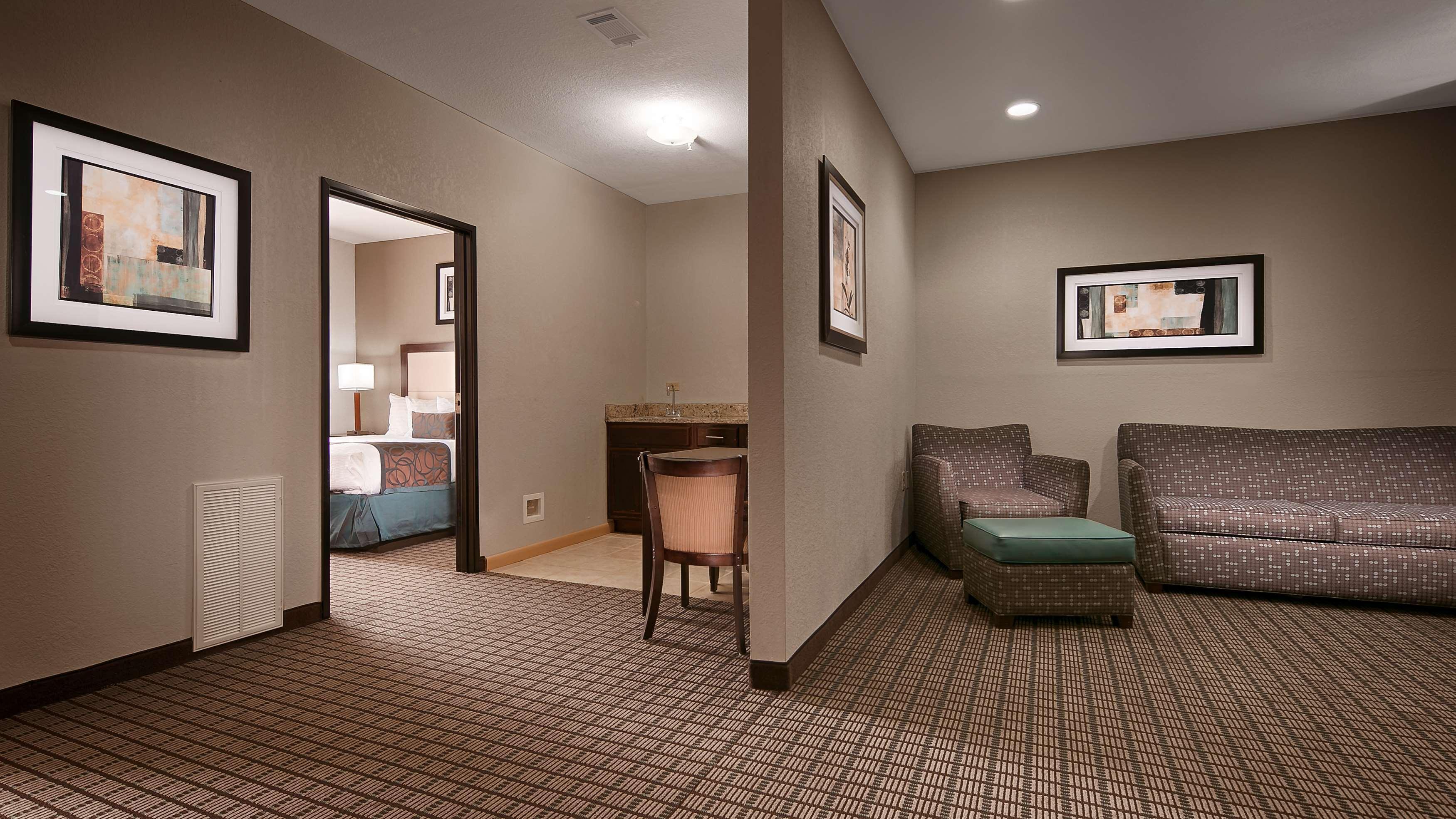 Best Western Plus - Magee Inn & Suites מראה חיצוני תמונה