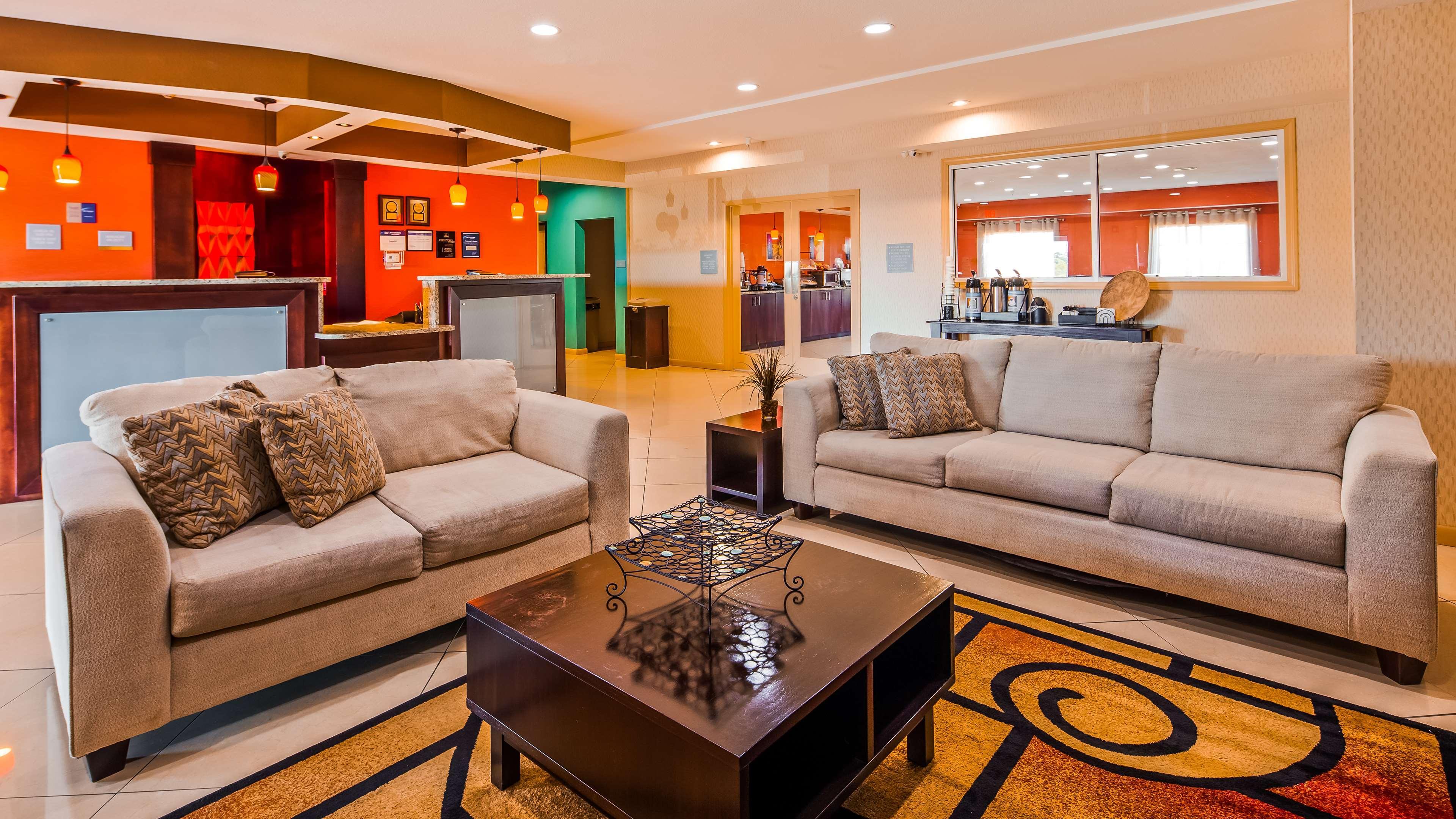Best Western Plus - Magee Inn & Suites מראה חיצוני תמונה