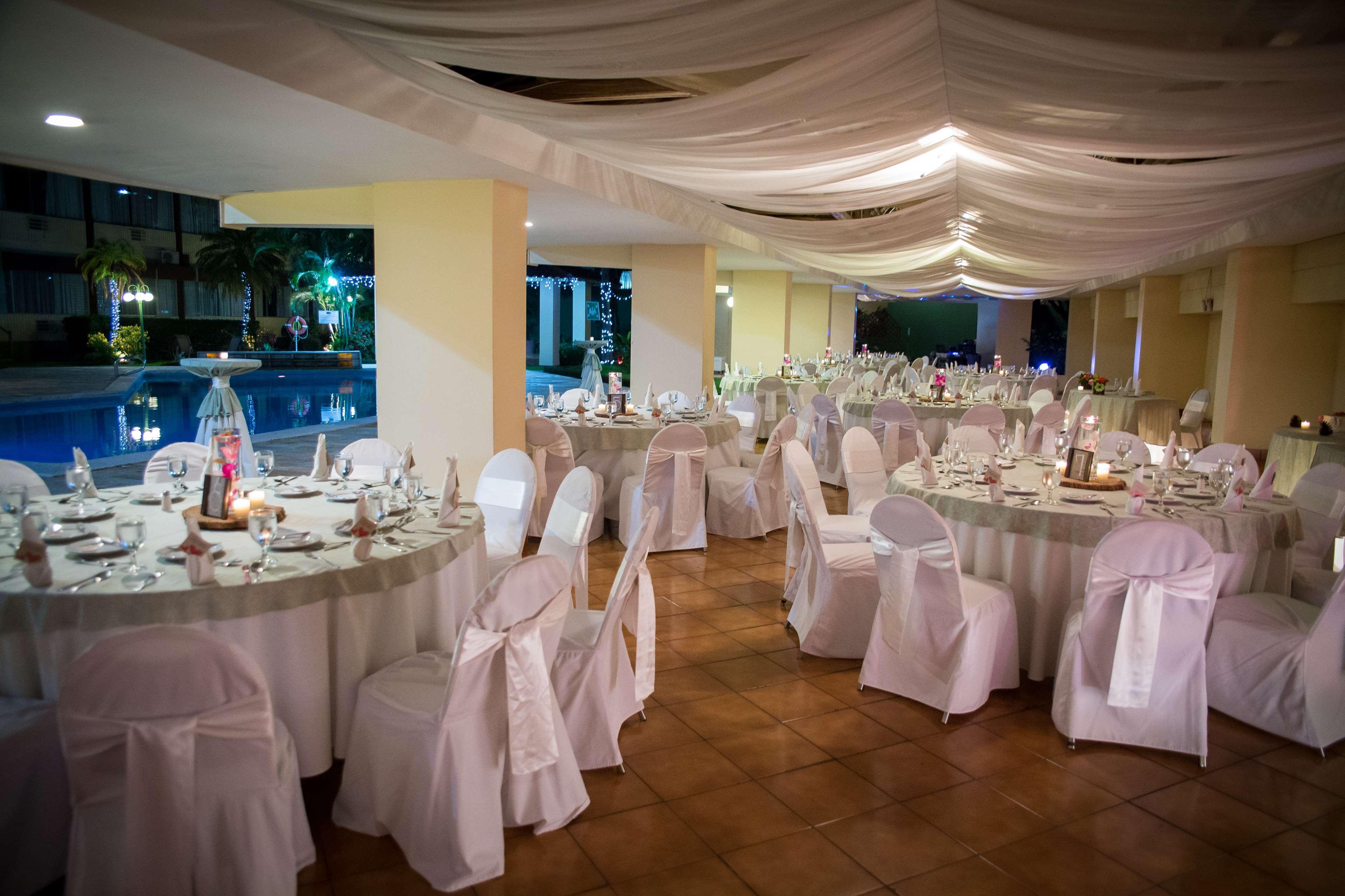 Best Western Plus - Magee Inn & Suites מראה חיצוני תמונה