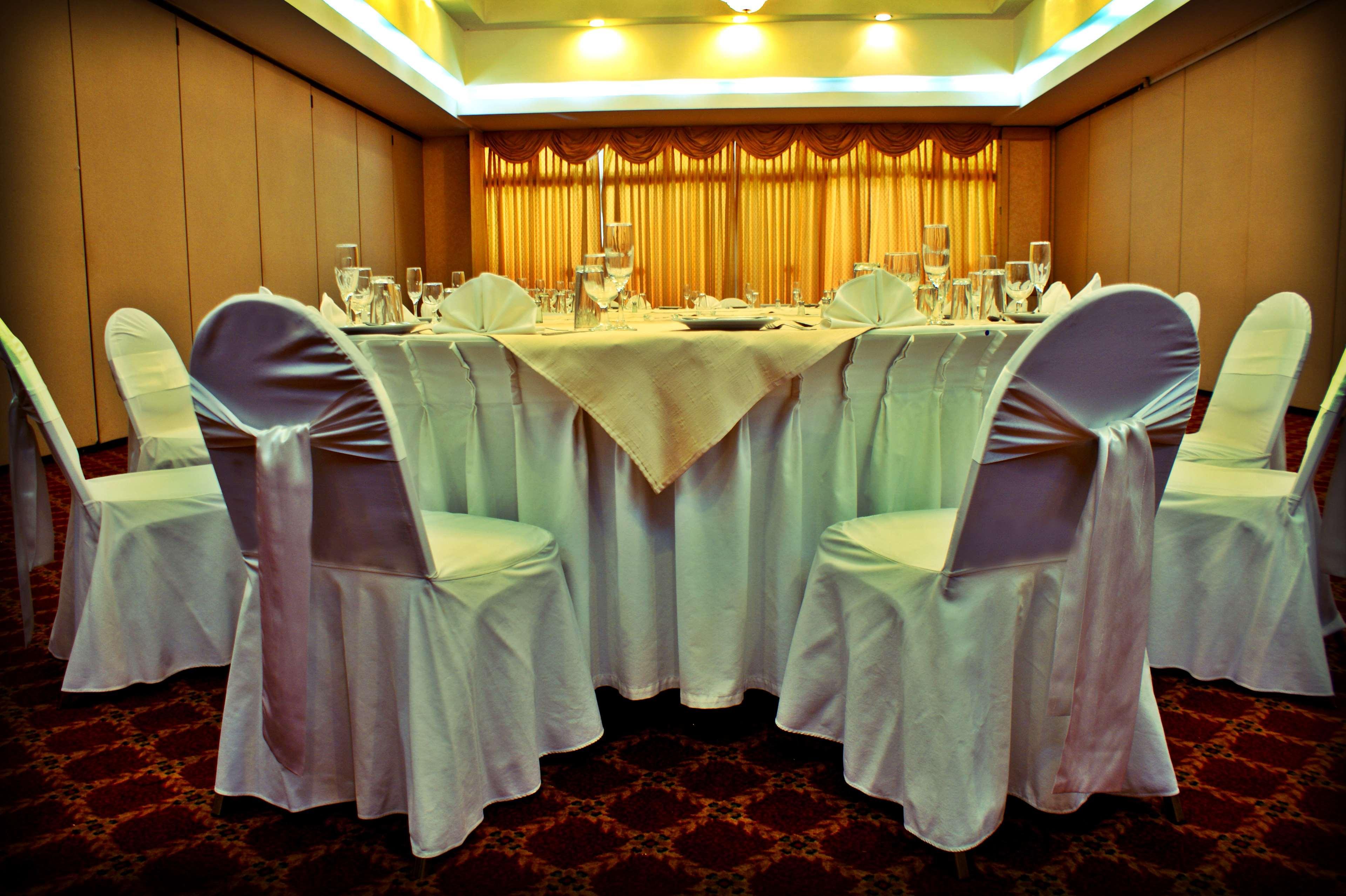 Best Western Plus - Magee Inn & Suites מראה חיצוני תמונה