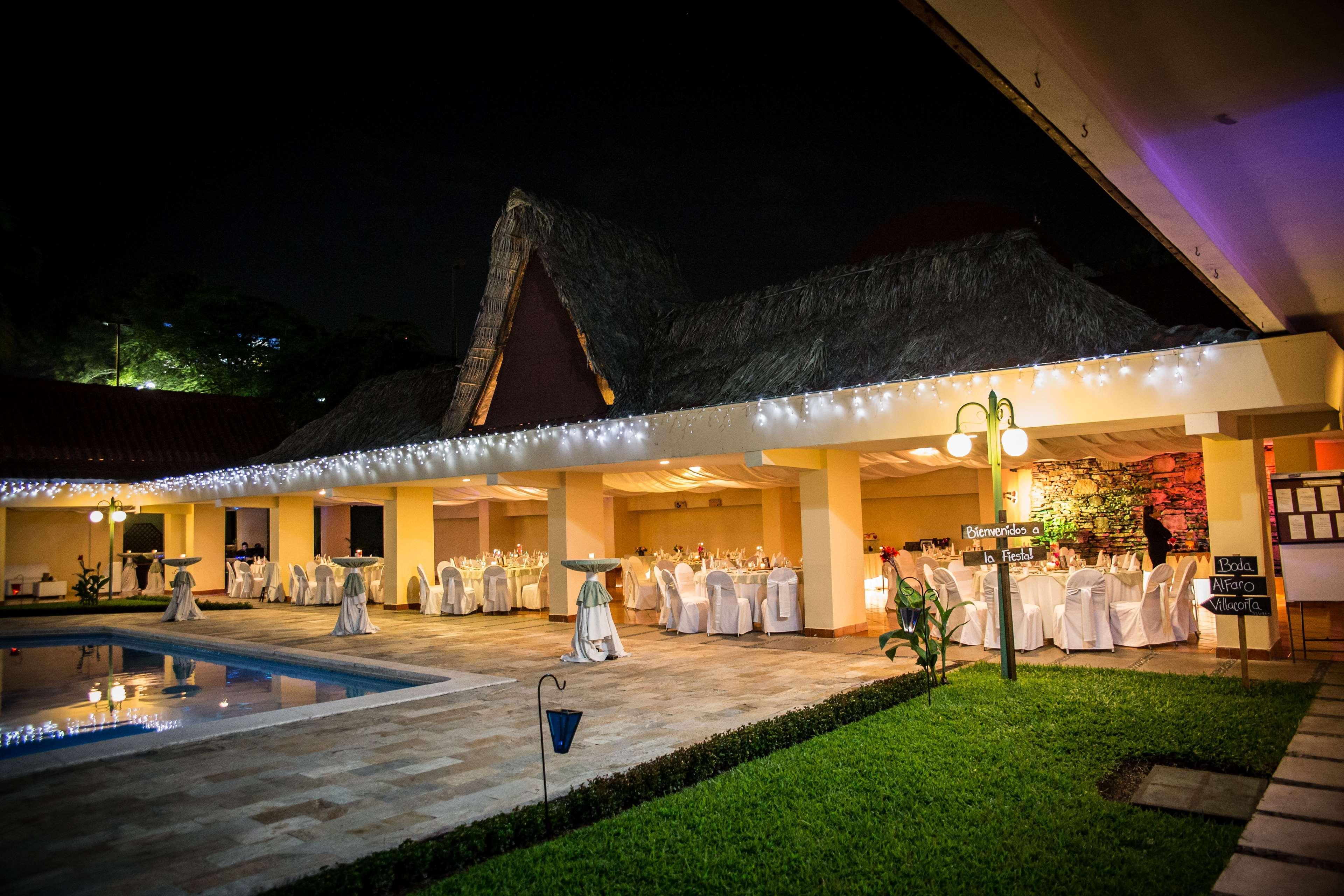 Best Western Plus - Magee Inn & Suites מראה חיצוני תמונה