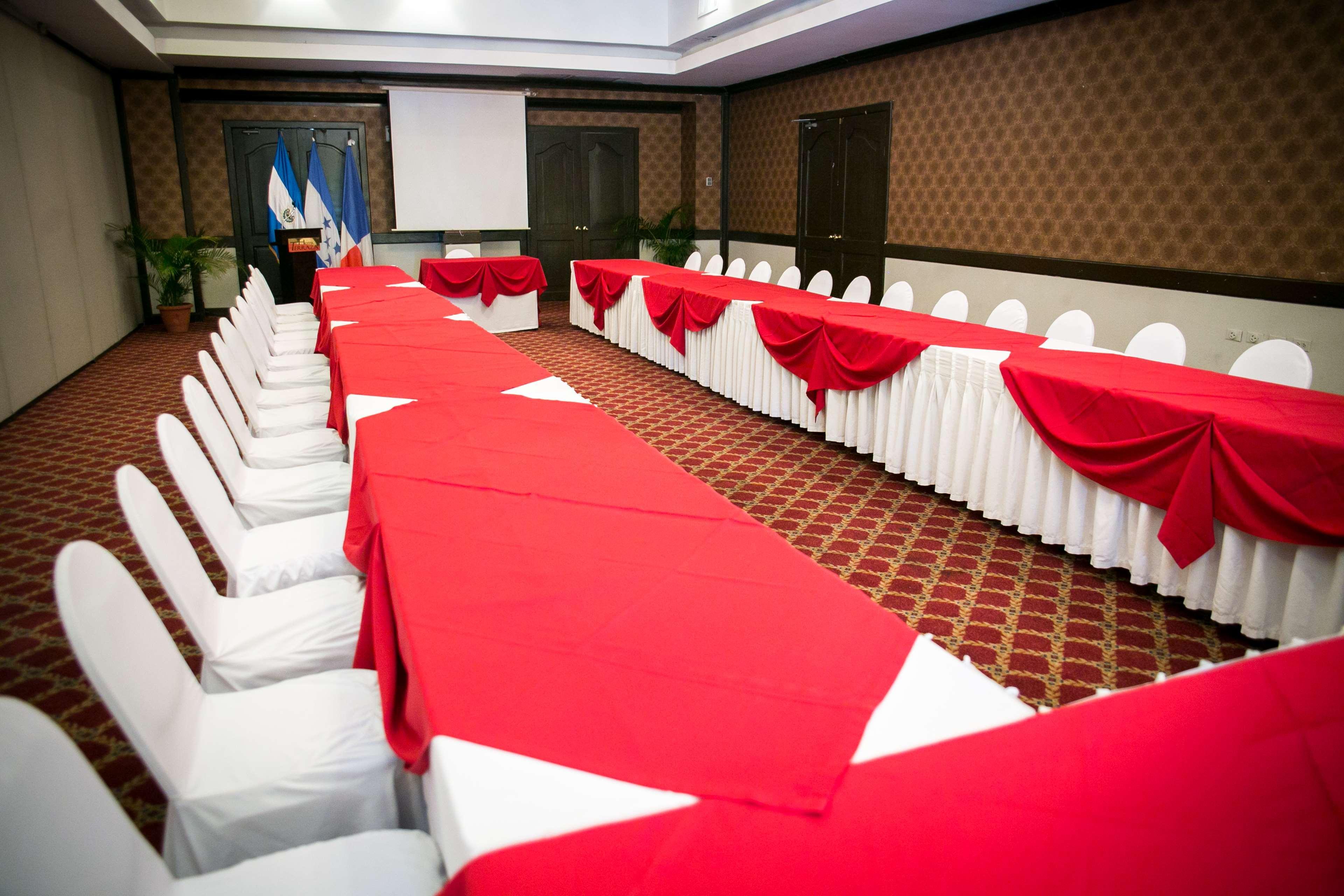 Best Western Plus - Magee Inn & Suites מראה חיצוני תמונה
