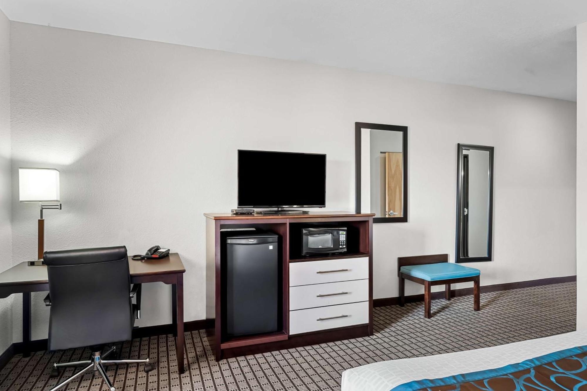 Best Western Plus - Magee Inn & Suites מראה חיצוני תמונה